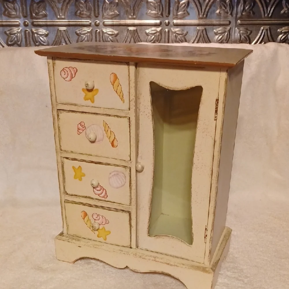 Cream Jewelry Box with Seashell Design Beach Theme Jewelry Storage